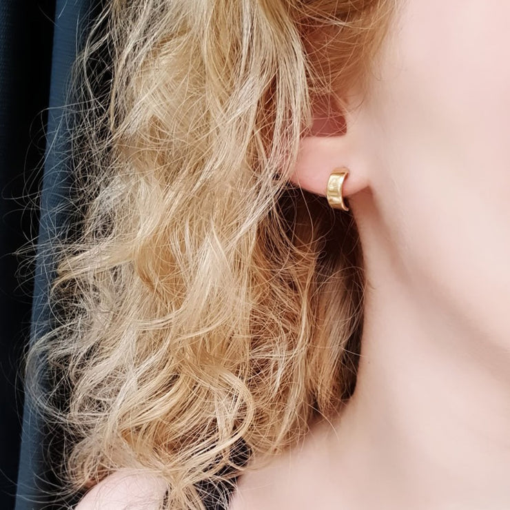Edge Only Curve Earrings in 14ct recycled Gold
