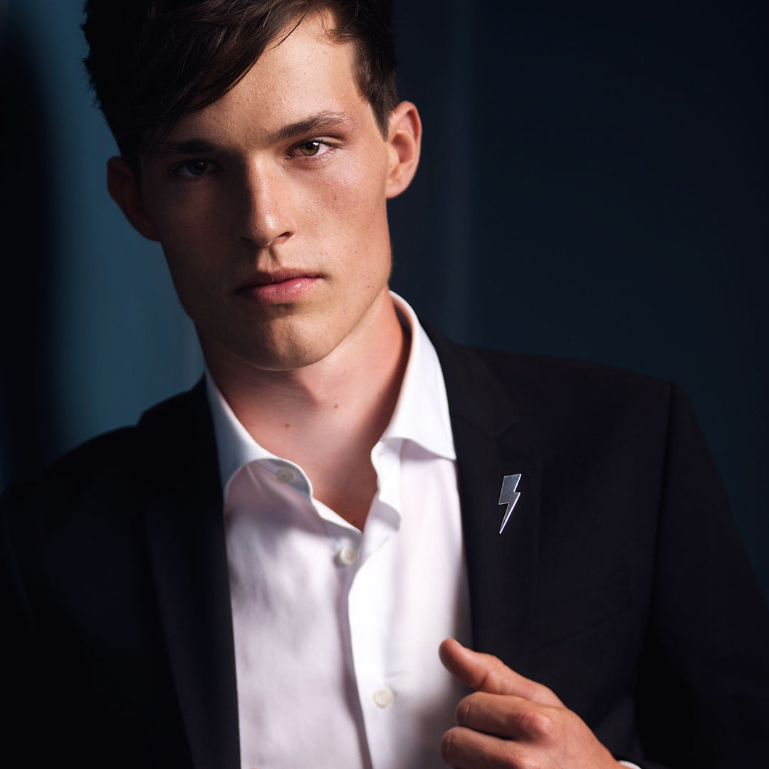How to Dress for a Wedding