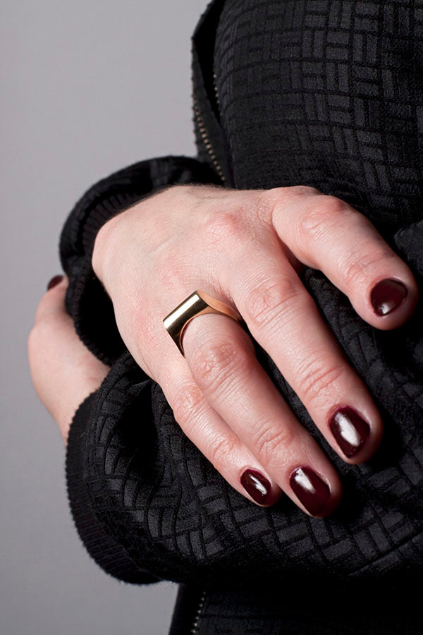 Edge Only High Top Ring in 14ct Gold