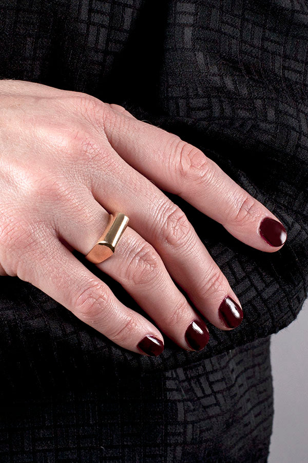Edge Only High Top Ring in 14 carat Gold
