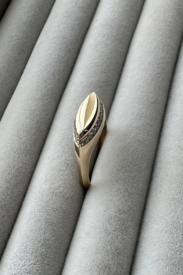 Edge Only 14 carat gold Diamond Marquise Ring
