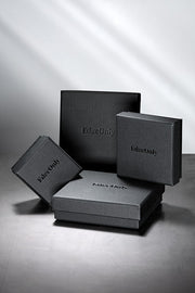 Edge_Only - Luxury paper boxes Lifestyle 2025 portrait
