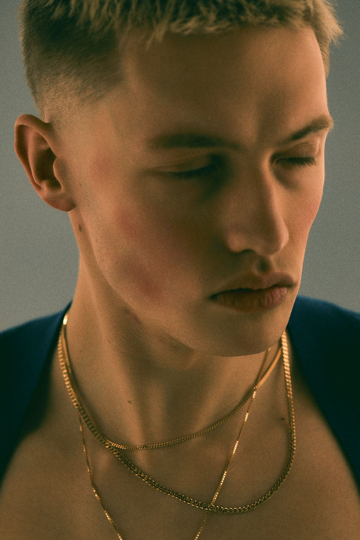 Edge Only 2mm curb chain, 3.7mm curb chain and box chain 18ct gold vermeil. Declan Kelly jewellery editorail 