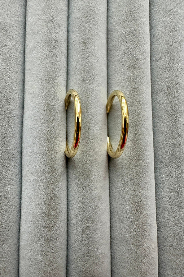 14ct gold 20mm round hoops. Wire 1.9mm