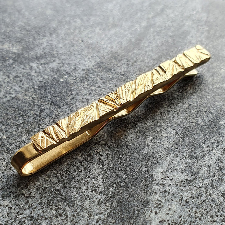 Edge Only Rugged Tie Bar in 18ct gold vermeil