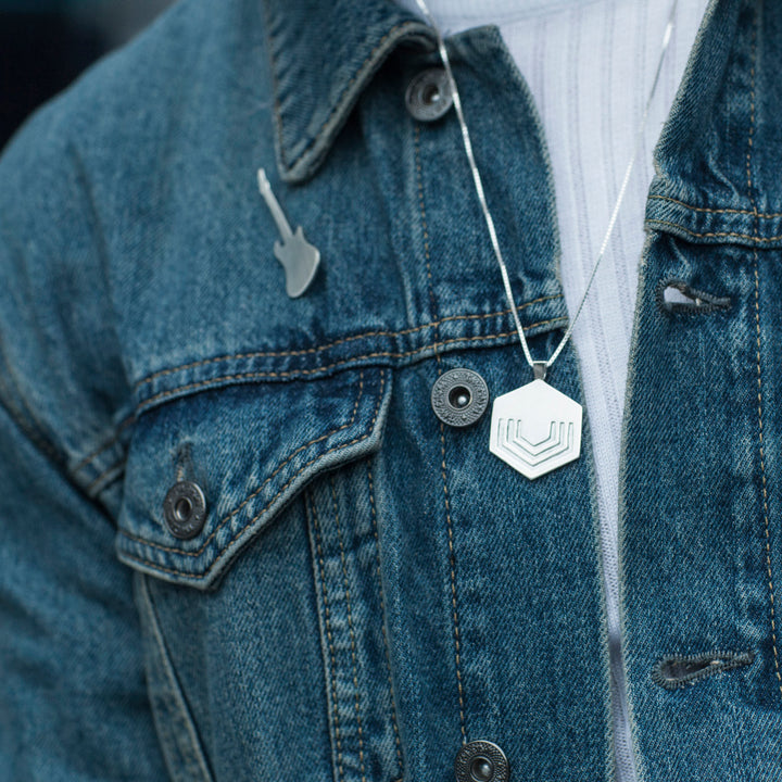 Electric Guitar Lapel Pin in matt finish sterling silver