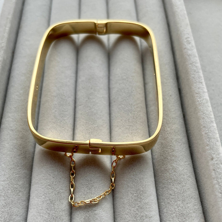 Edge Only Hinged Rectangular Bangle 18ct gold vermeil