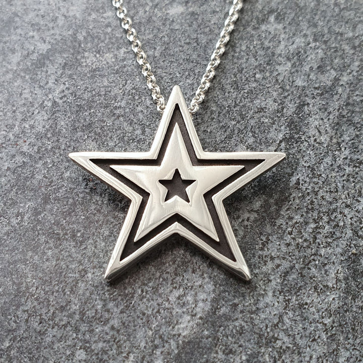 Edge Only Megastar Pendant Long - Black Star